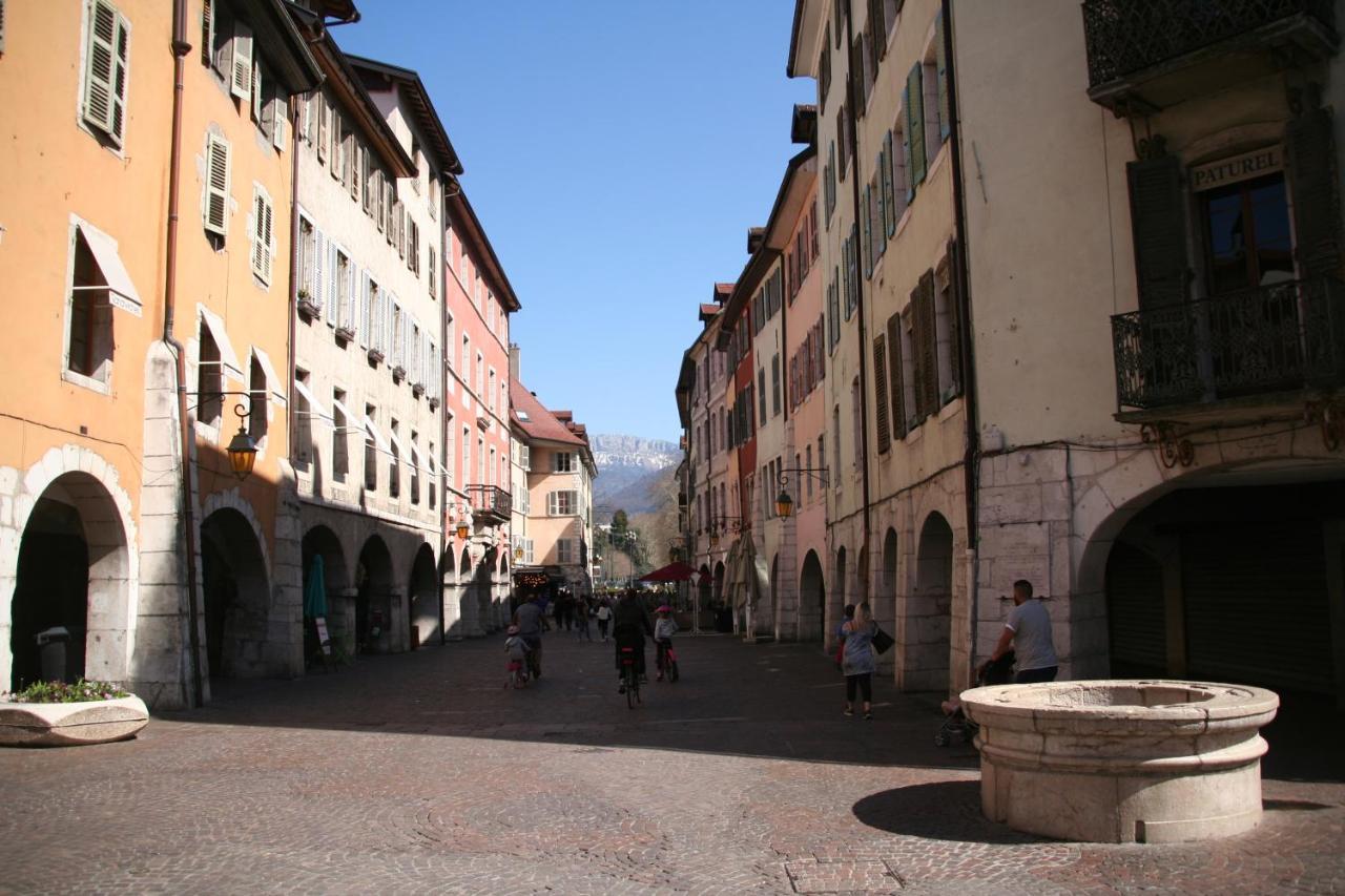 Nid Douillet Bed and Breakfast Annecy Exteriör bild