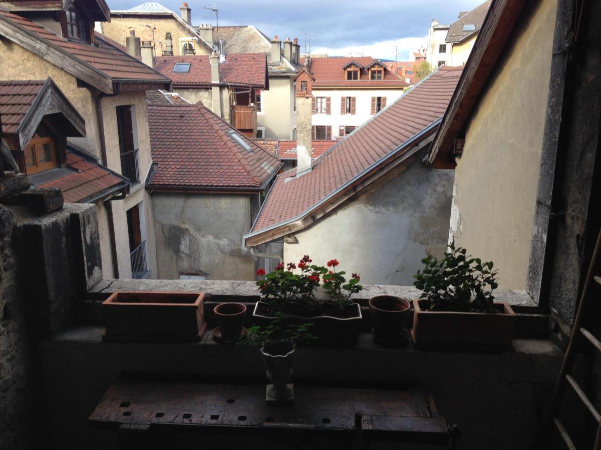 Nid Douillet Bed and Breakfast Annecy Exteriör bild