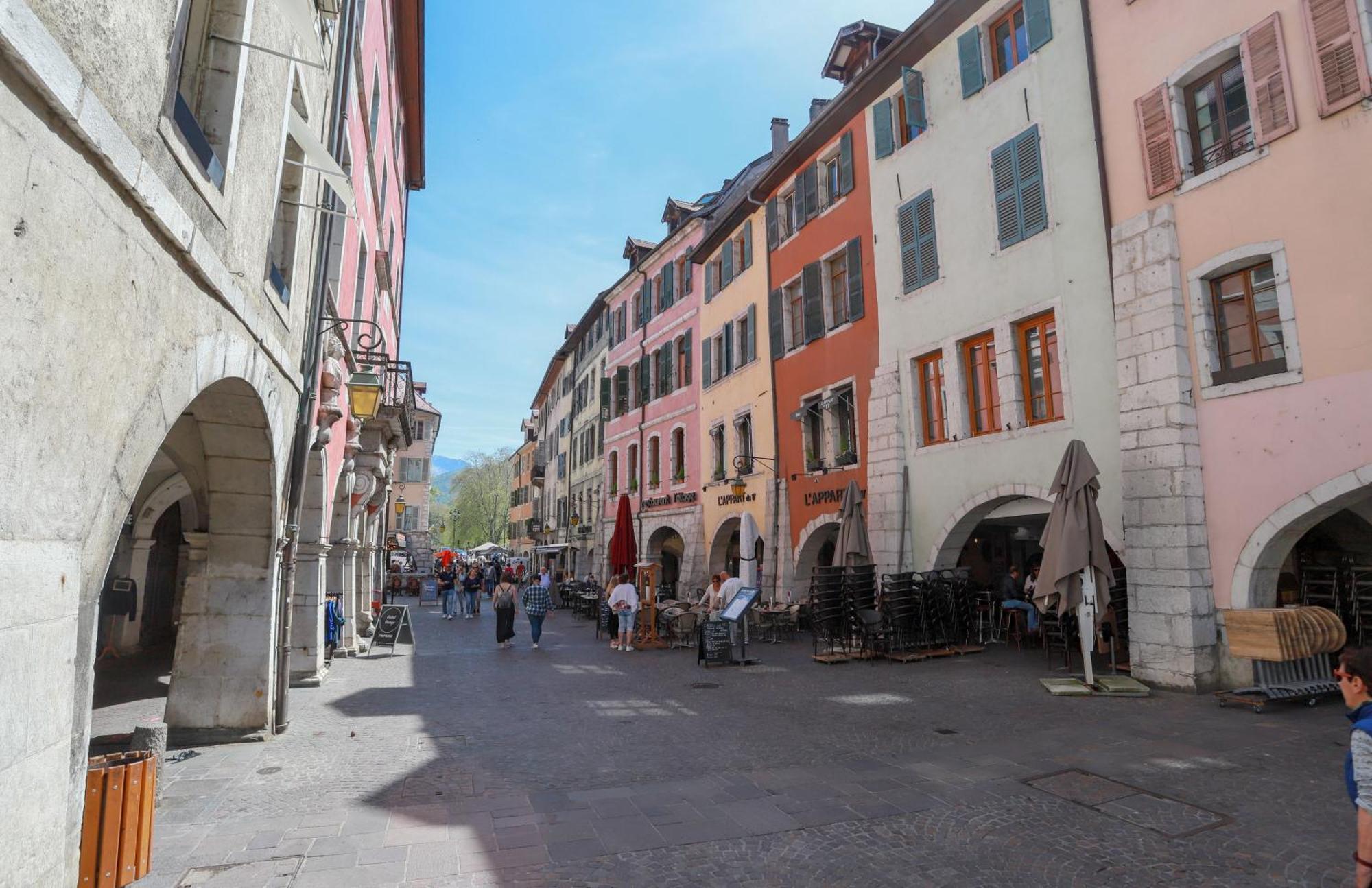 Nid Douillet Bed and Breakfast Annecy Exteriör bild