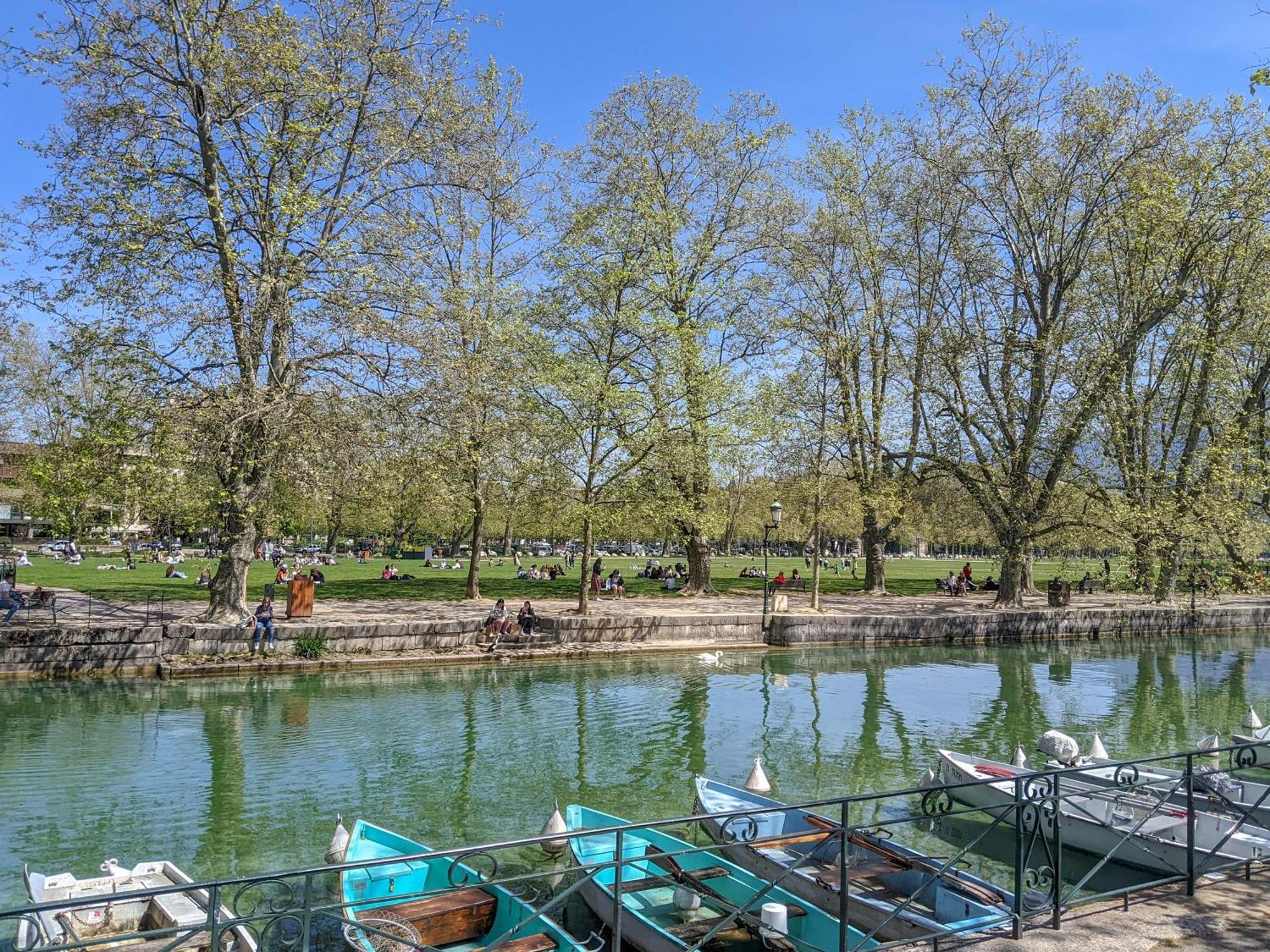 Nid Douillet Bed and Breakfast Annecy Exteriör bild