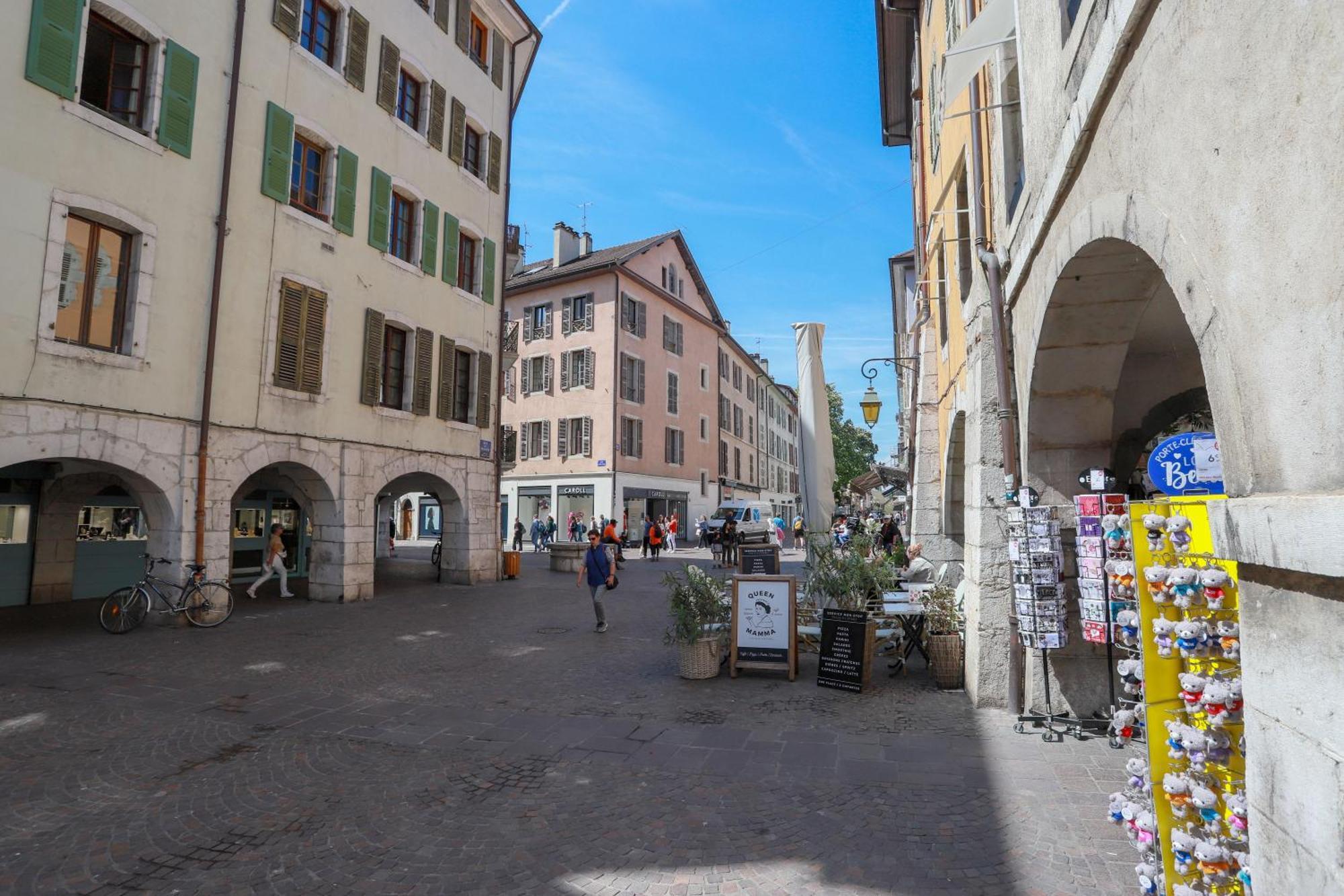 Nid Douillet Bed and Breakfast Annecy Exteriör bild