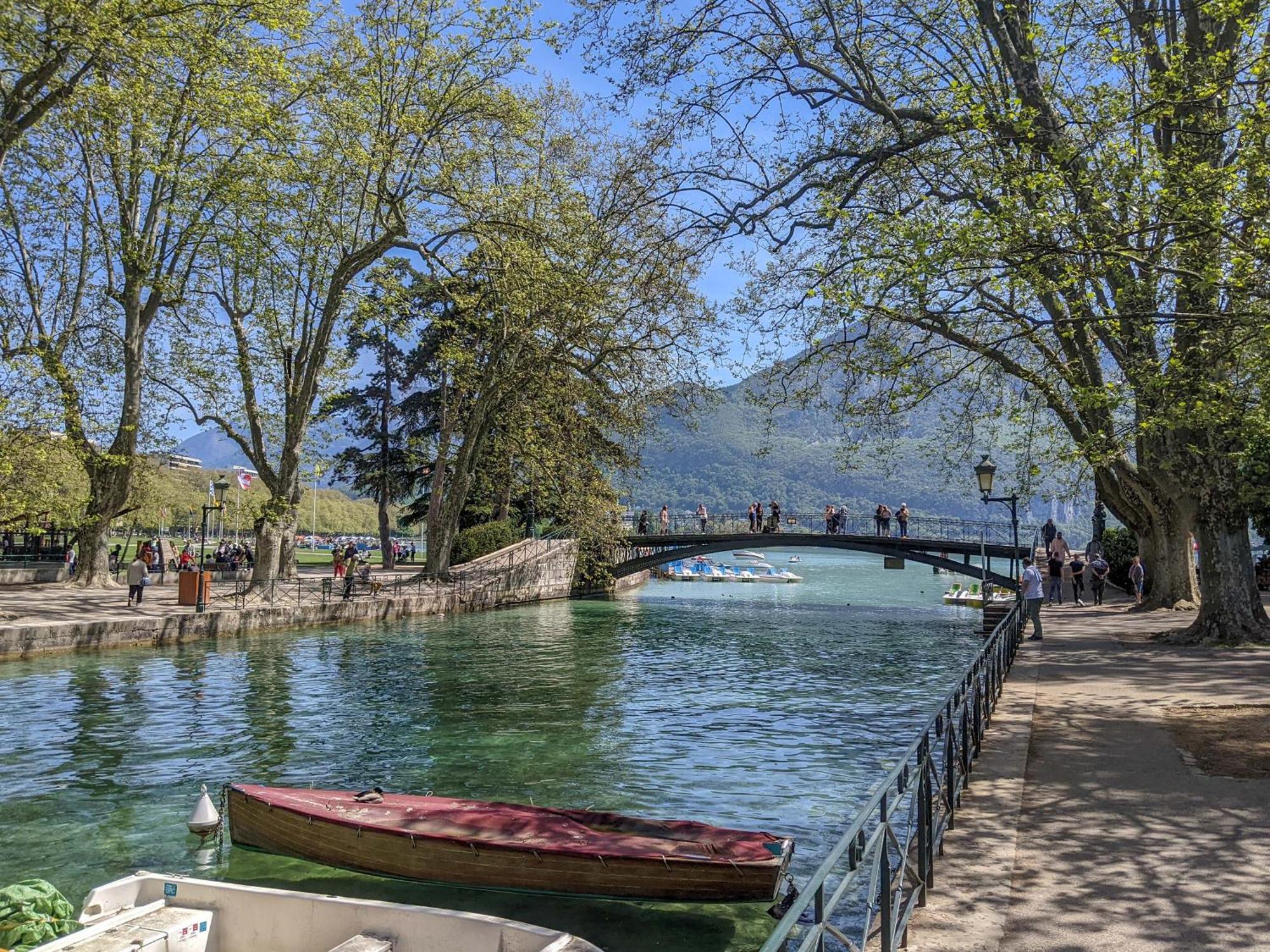 Nid Douillet Bed and Breakfast Annecy Exteriör bild